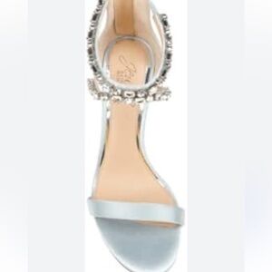 Jewel Mishka Heel size 8